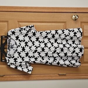 Nina Leonard Blue and White Floral Top